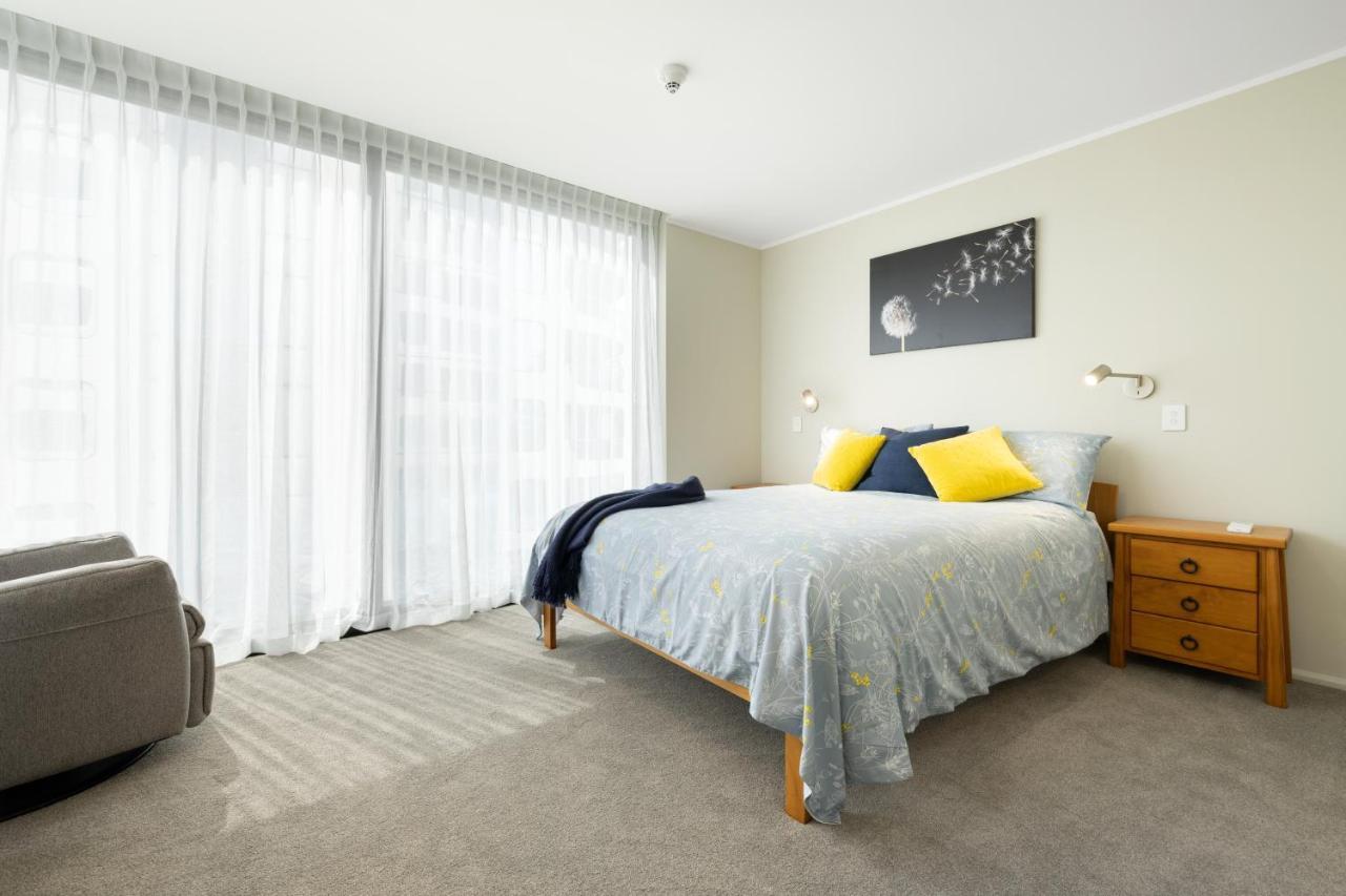 Spacious Oceanside Oasis Mount Maunganui Extérieur photo