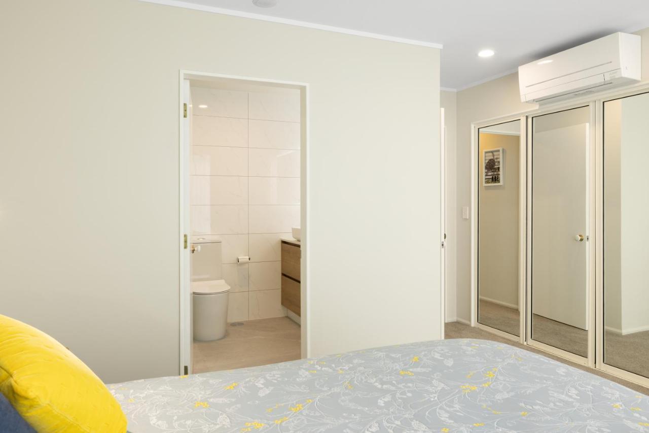 Spacious Oceanside Oasis Mount Maunganui Extérieur photo